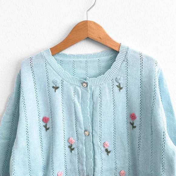NWT Pretty Girls Long Sleeve Knitted Sweater Boutique Flower Embroidery Blue 5T - Picture 3 of 4